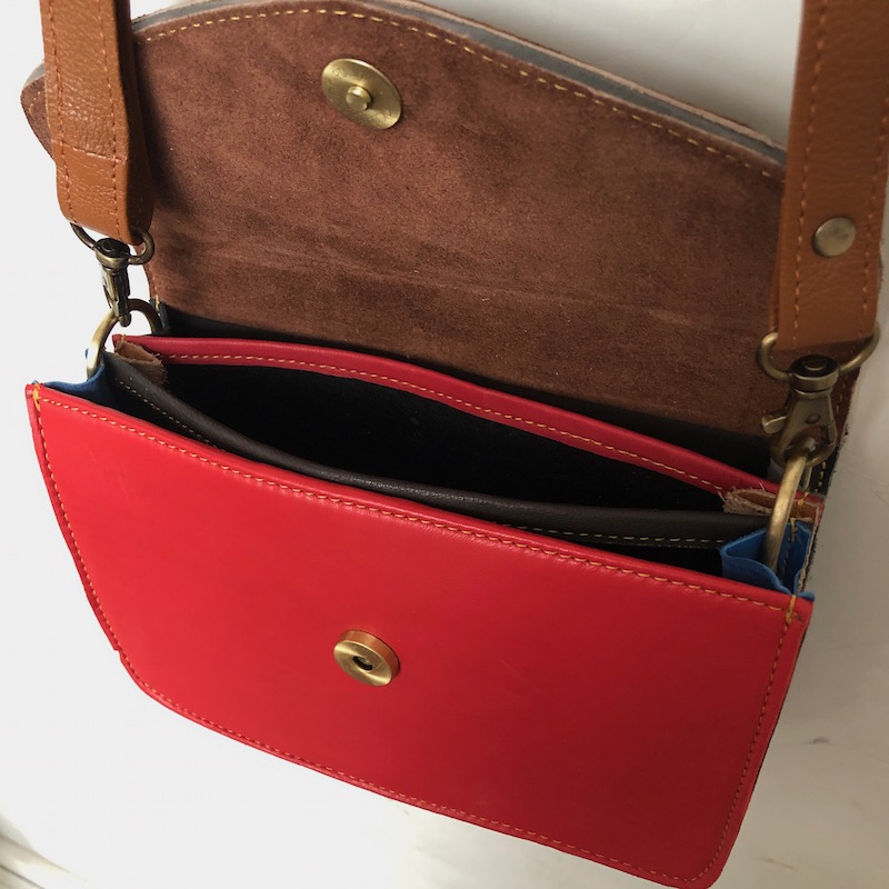 Sac à main réalisé avec des chutes de cuir