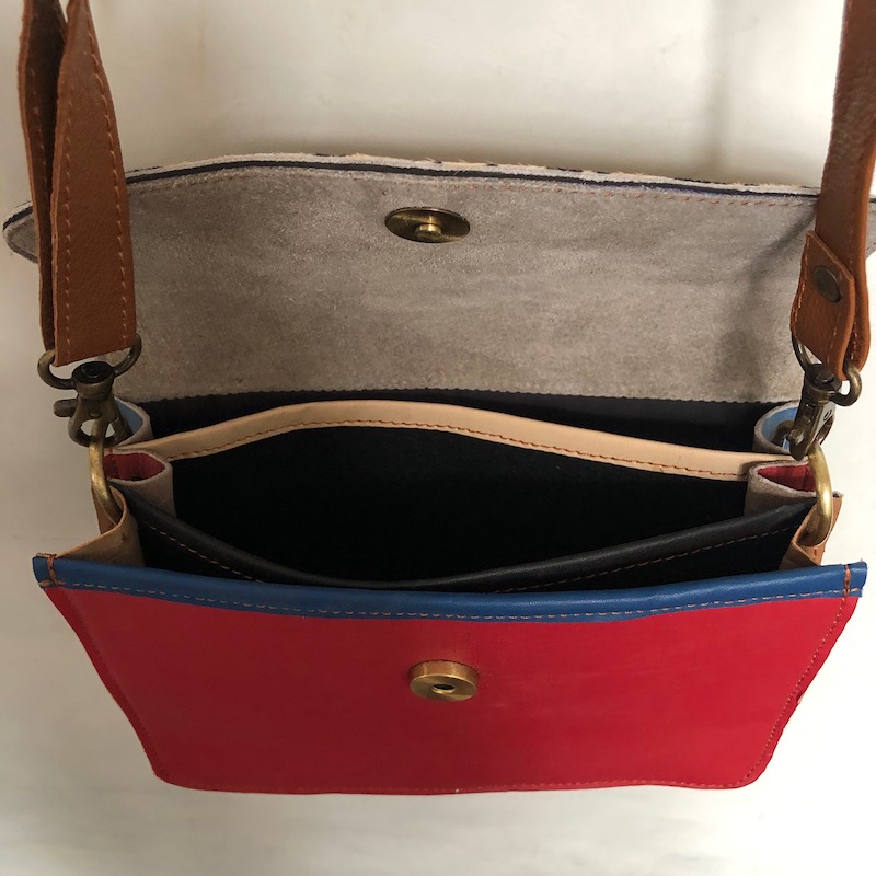 Sac à main réalisé avec des chutes de cuir