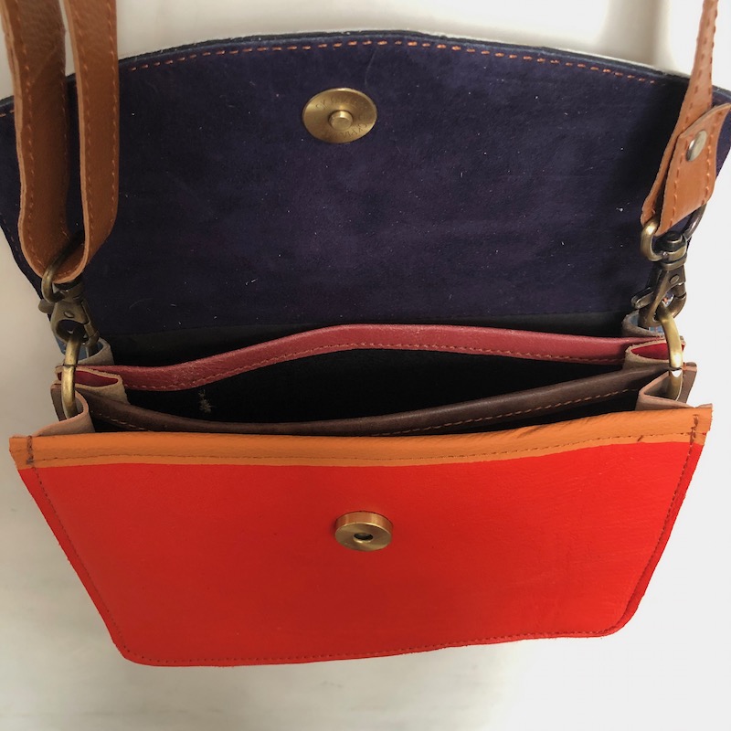 Sac à main réalisé avec des chutes de cuir