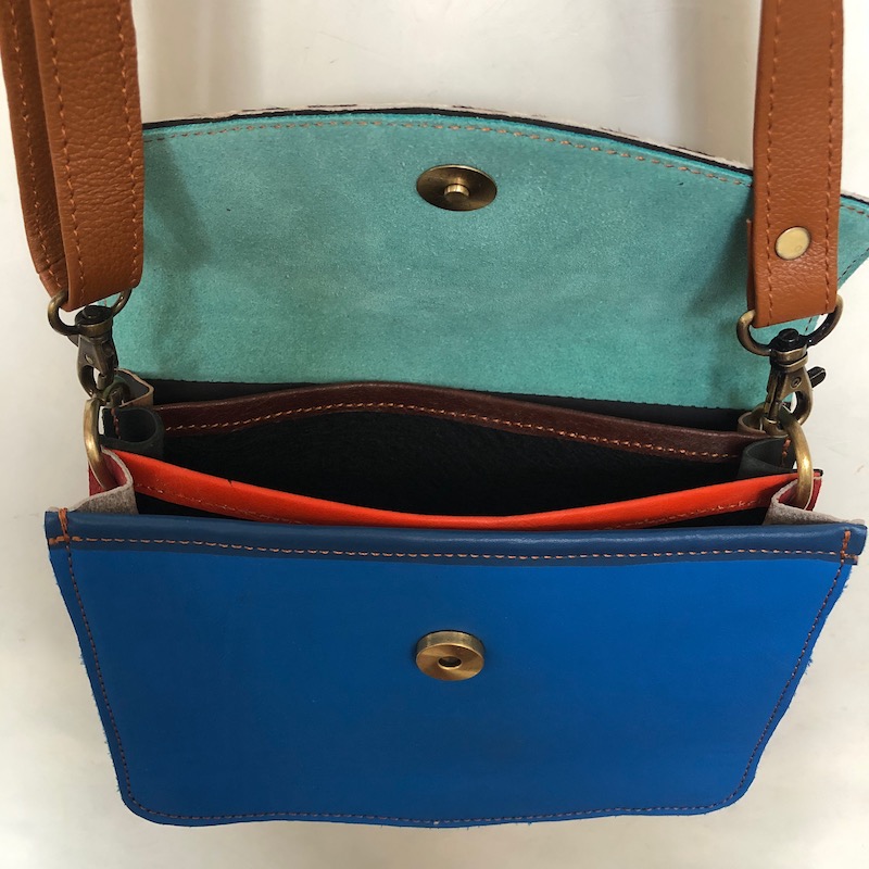 Sac à main réalisé avec des chutes de cuir