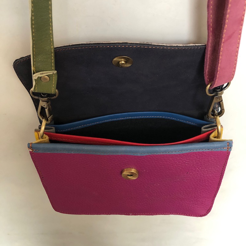 Sac à main réalisé avec des chutes de cuir