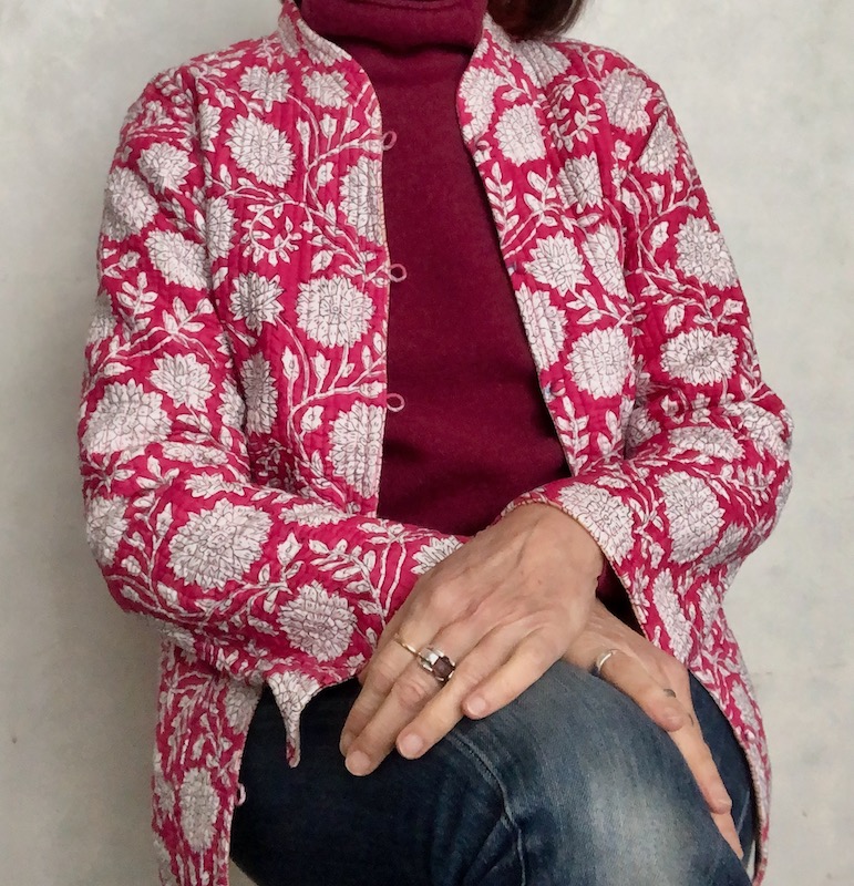 La veste indienne surpiquée / imprimé rose et blanc