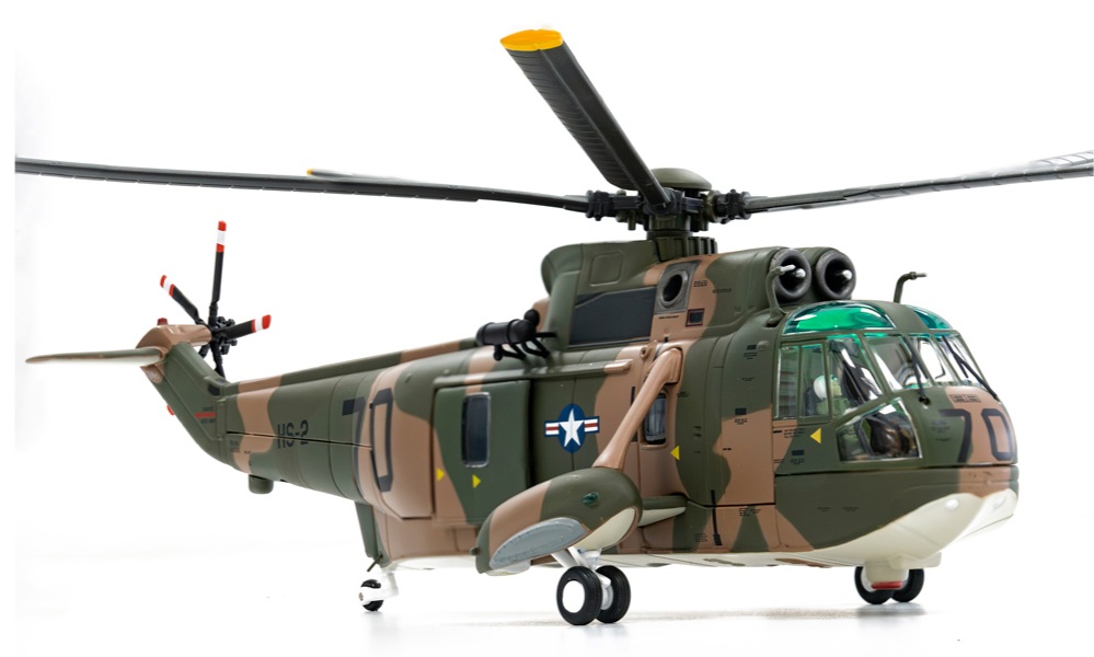 Corgi AA33423 Sikorsky SH-3A Sea King - HS-2 Golden Falcons - USS Hornet - RRP £89.99