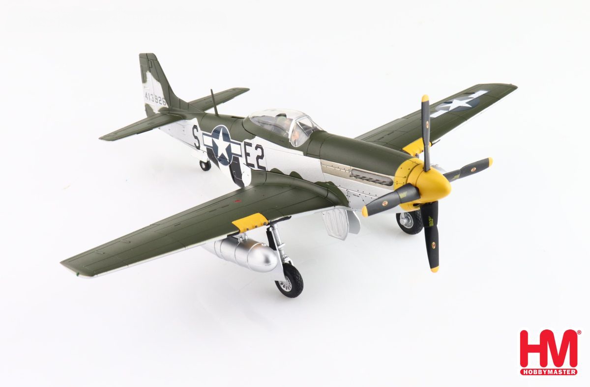 HobbyMaster HA7753 P-51D Mustang 413926, 375th FS, 8th AF, July 1944 - 1/48 Scale - RRP £89.99