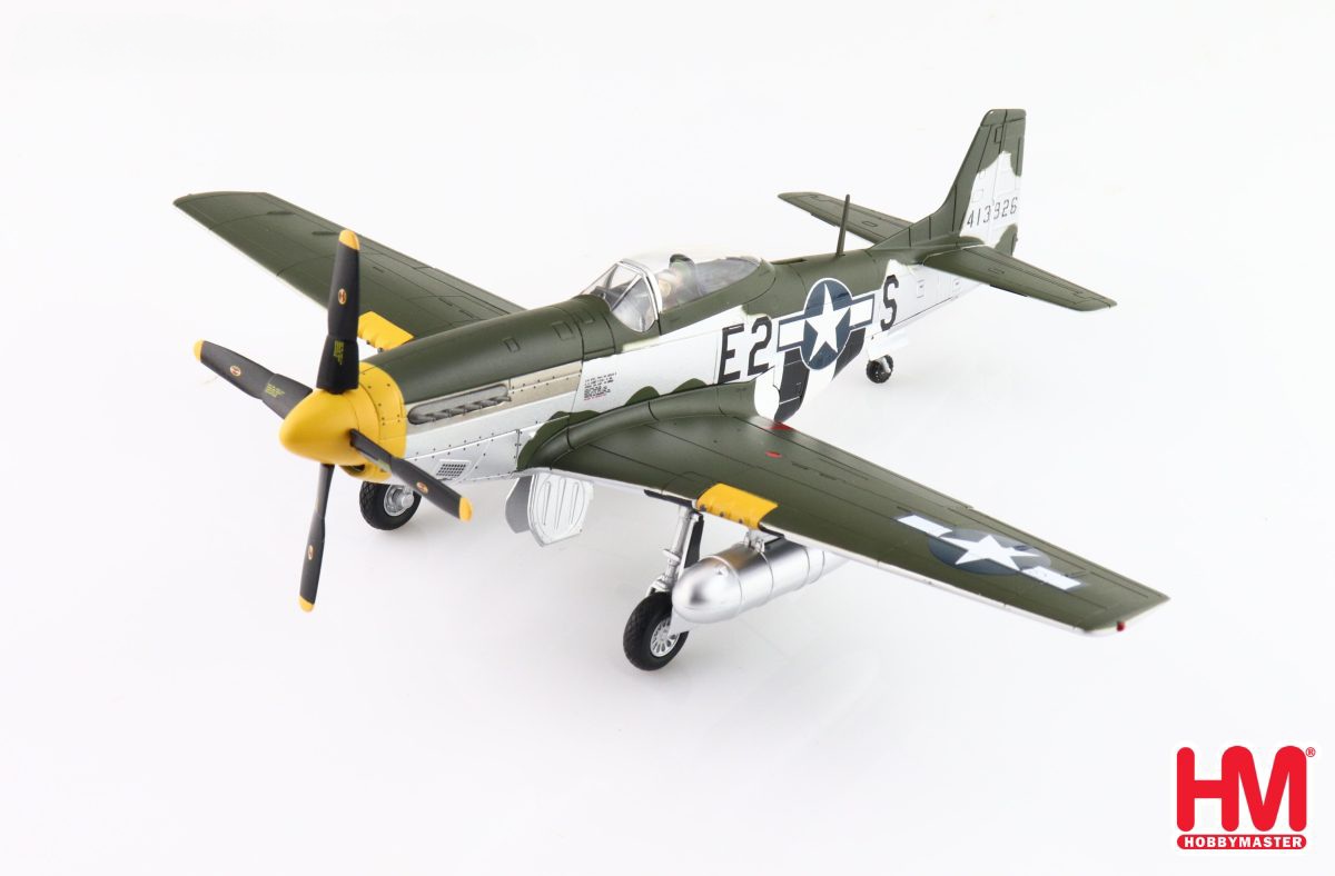 HobbyMaster HA7753 P-51D Mustang 413926, 375th FS, 8th AF, July 1944 - 1/48 Scale - RRP £89.99