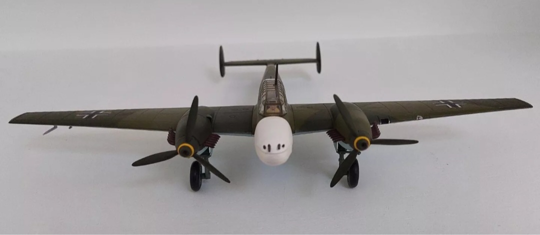 Corgi AA38505 Messerschmitt BF110C-1 ZG26 'Horst Wessel' Fw. Hermann Brinkmann/Bordfunker Uffz. Erwin Gruschow, September 1940
