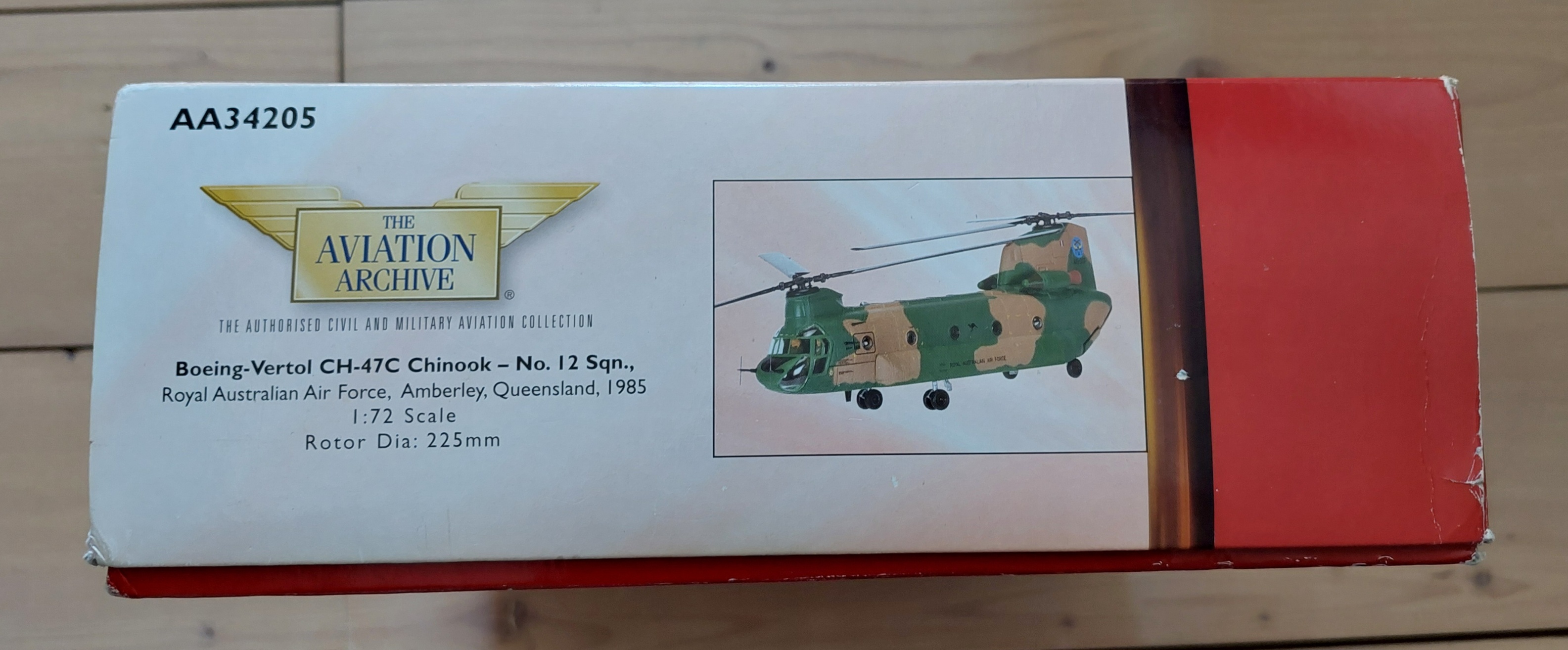 Corgi AA34205 Boeing-Vertol CH-47C Chinook - Bo.12 Sqn., RAAF, Amberley, Queensland, 1985