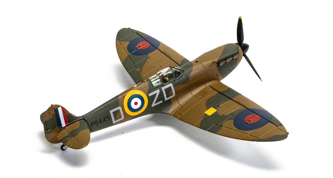 AA39216 Supermarine Spitfire MkI - RAF No.222 Sqn - Flt Lt Douglas Bader (Battle of Britain 85)