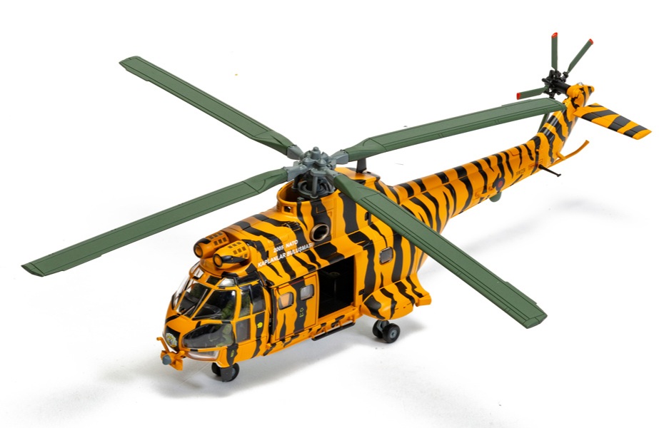 Corgi AA27006 Westland Puma HC-1 - RAF No.230 Sqn - NATO Tiger Meet Livery  (RRP £74.99)