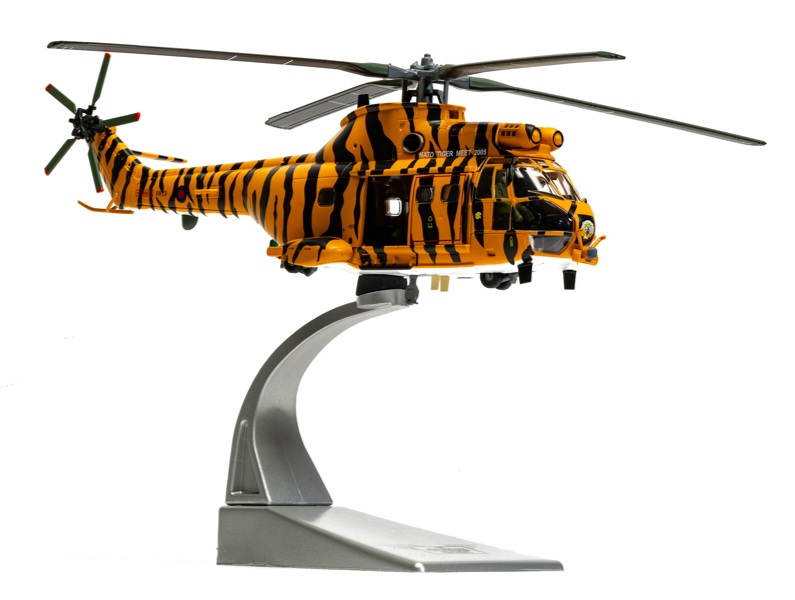 Corgi AA27006 Westland Puma HC-1 - RAF No.230 Sqn - NATO Tiger Meet Livery  (RRP £74.99)