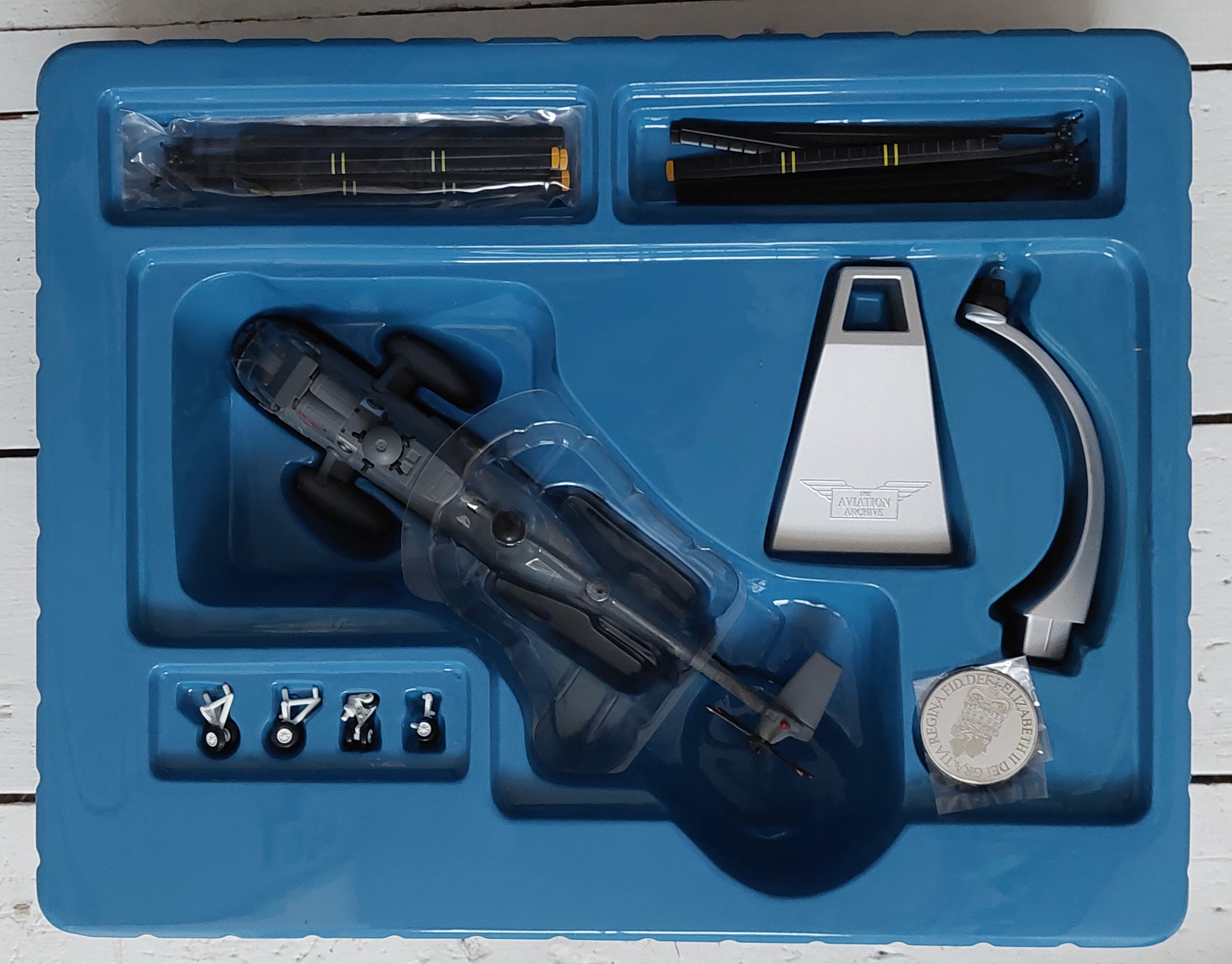 Corgi AA33401 Westland Sea King HAS.2, 825 Squadron, Royal Navy, Falklands Campaign 20th Anniversary 1982 - 2002  - Falklands 20th Anniversary 