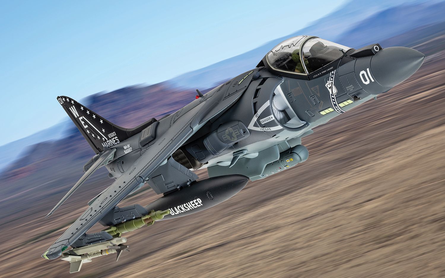 Corgi AA29303 McDonnell Douglas AV-8B+ Harrier II - 165001/01 - VMA-214 'Black Sheep' - PRICE £154.99 (RRP £169.99)