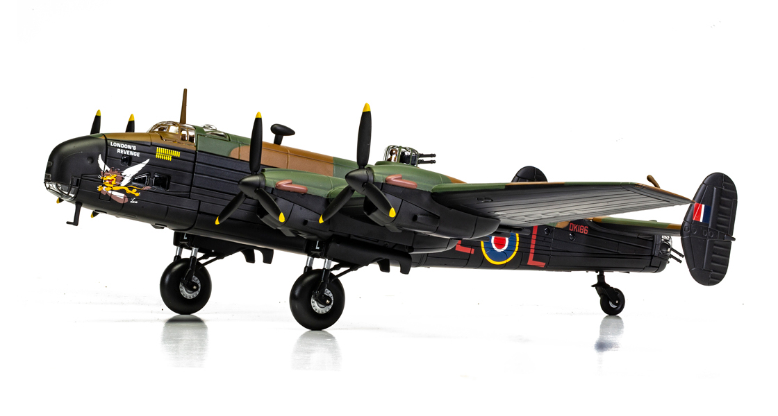 Corgi AA37210 Handley Page Halifax MkV 'London's Revenge / L for Lana' - RCAF No.427 Sqn - RAF Leaming (RRP £189.99)