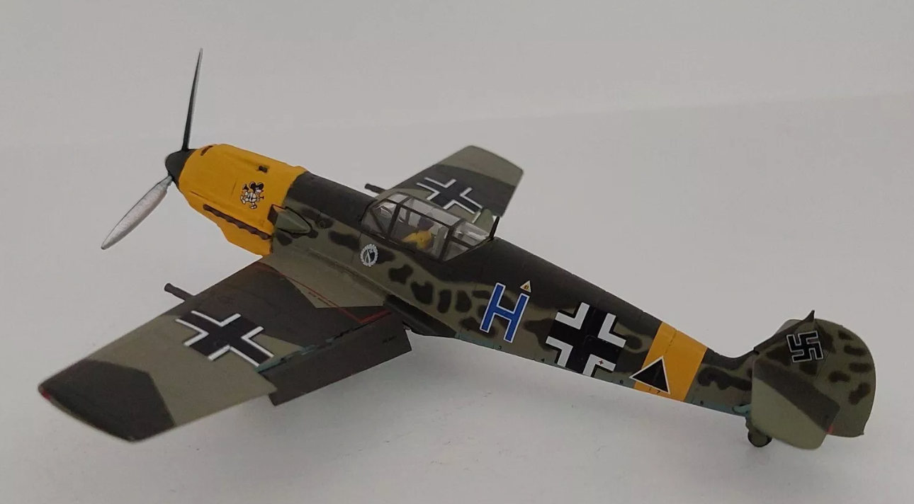 Corgi AA28007 Messerschmitt BF 109E-7/B 'Blue H' Trianagle, II./Schlachtgeschwader 1, Stalingrad, Luftwaffe Ground Support Jabo, Winter 1942/43