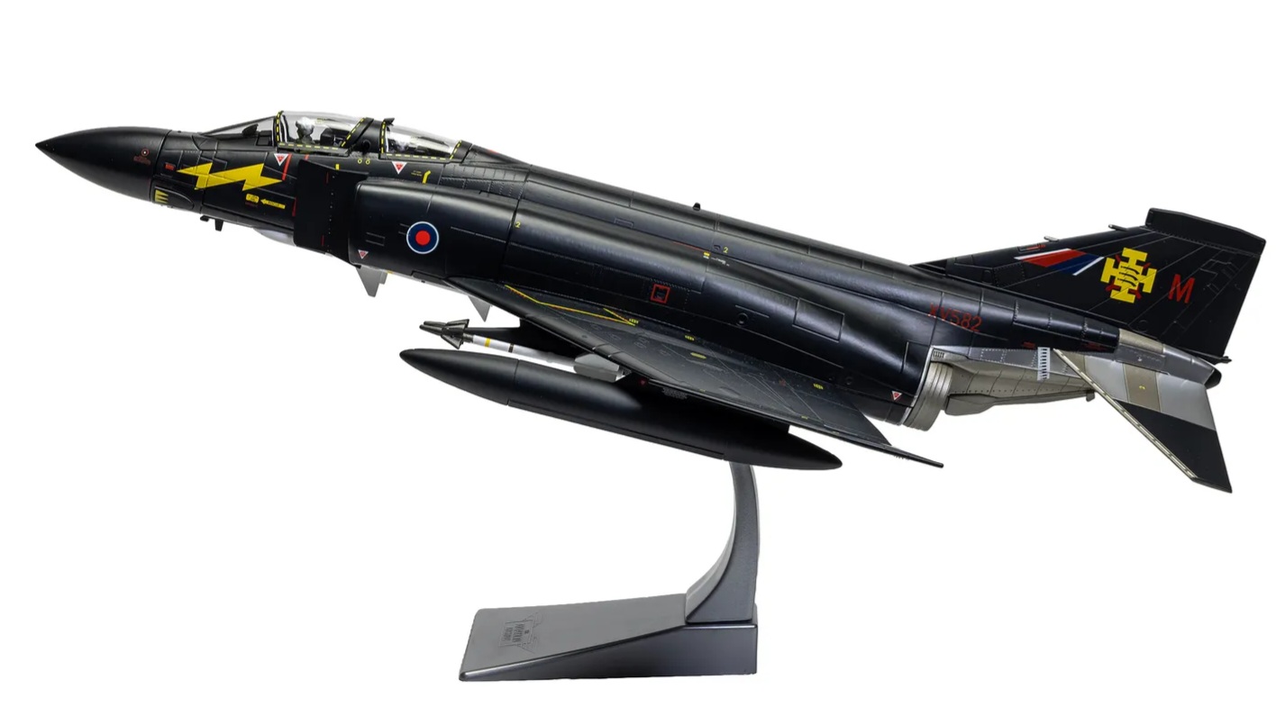 Corgi AA27904 McDonnell Douglas Phantom II FG.1 (RRP £189.99)