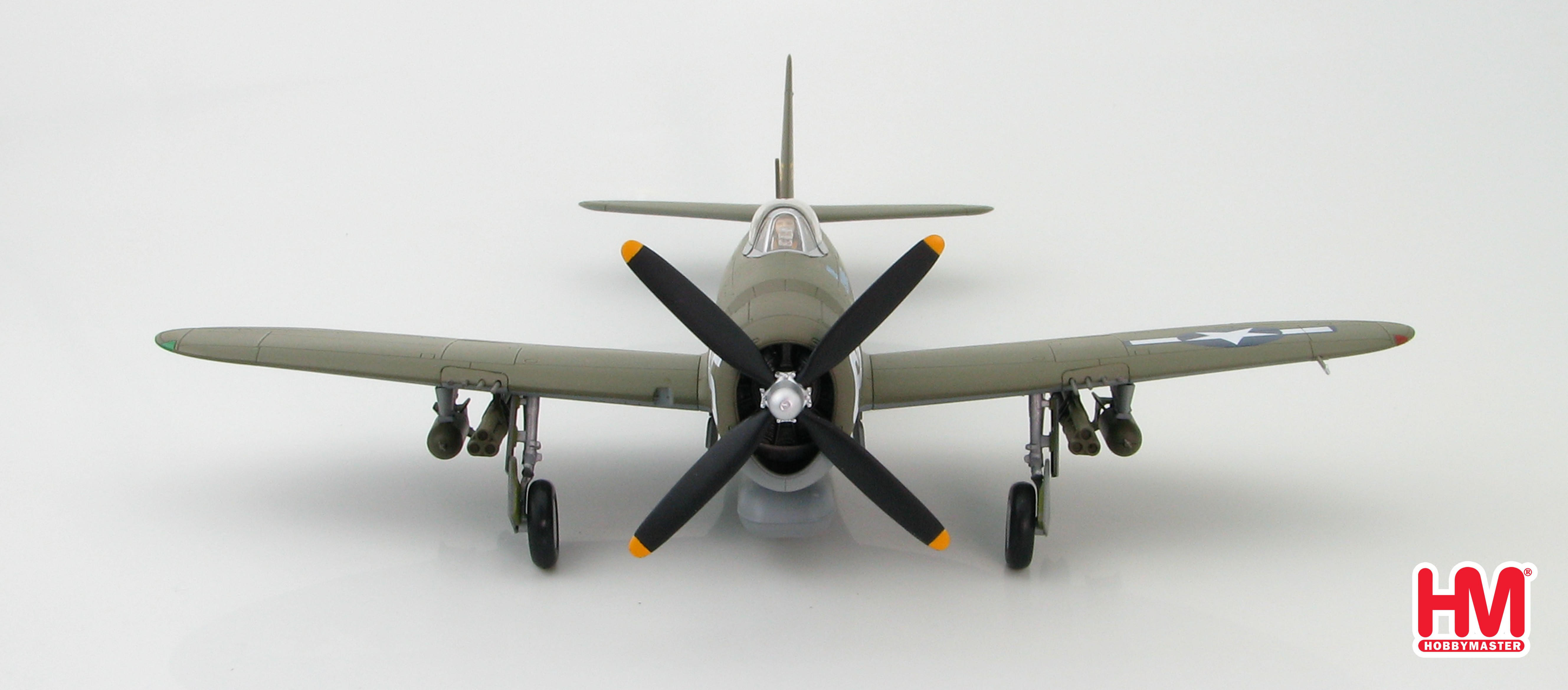 Hobby Master HA8408 P-47D Thunderbolt 226785 "OH JOHNNIE", 1st Lt. Raymond Knight, 346th FS/350th FG, Pisa, Italy, 1945