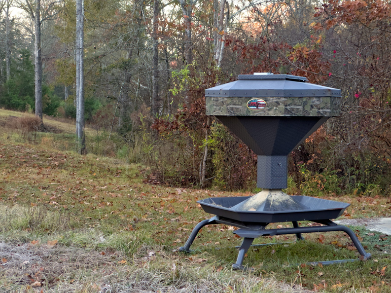 Ranch King Mighty Midget Timed Protein Feeder w/Remote