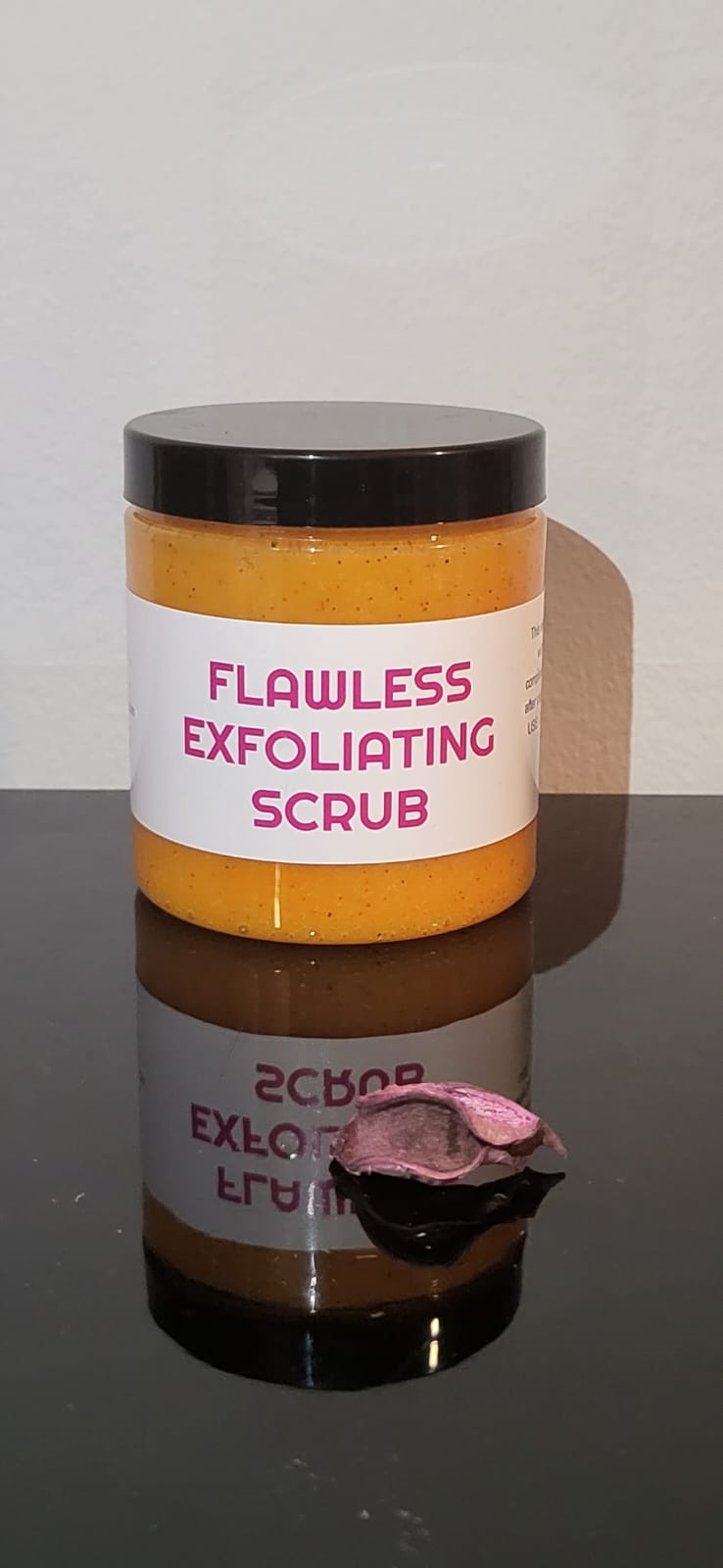FLAWLESS EXFORLIATING SCRUB
