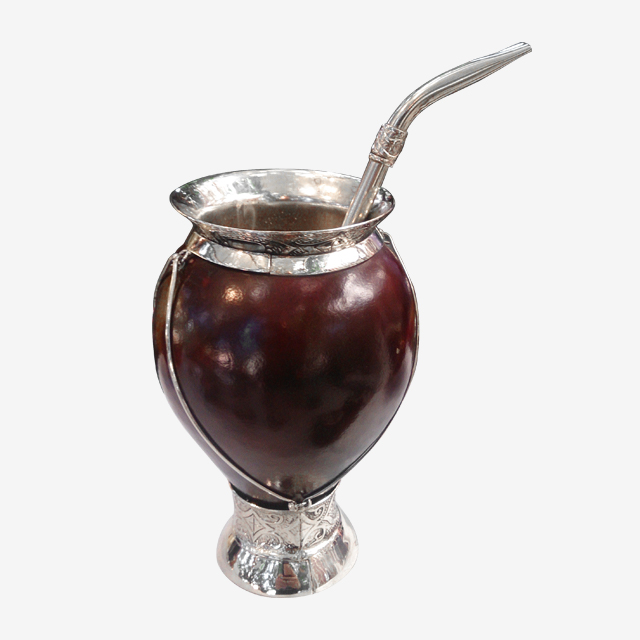 Mates artesanales de calabaza y alpaca