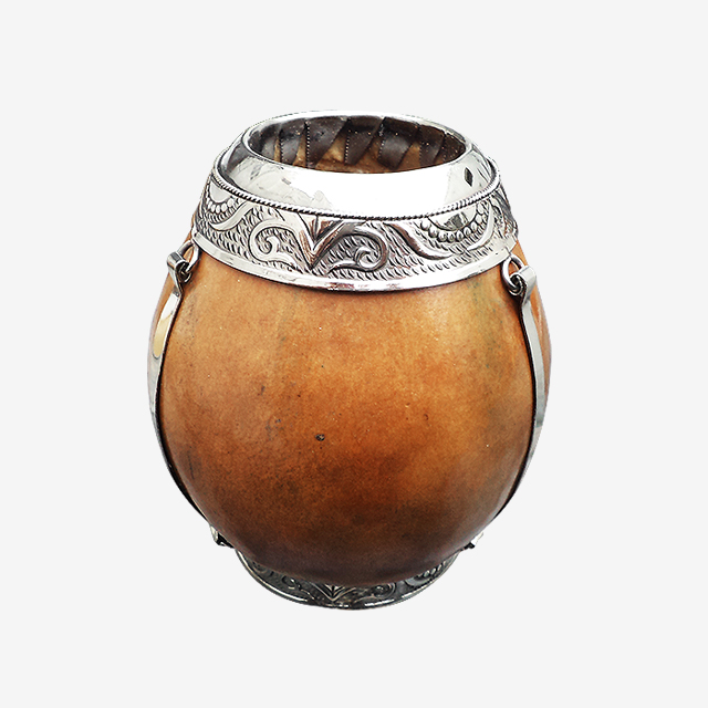 Mates artesanales de calabaza y alpaca