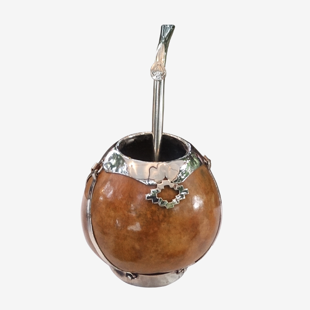 Mates artesanales de calabaza y alpaca