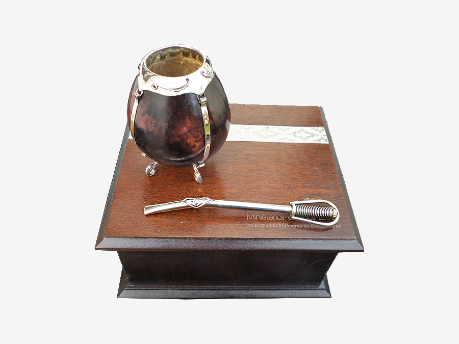 Mate de calabaza y alpaca exclusivo. Bombilla de alpaca