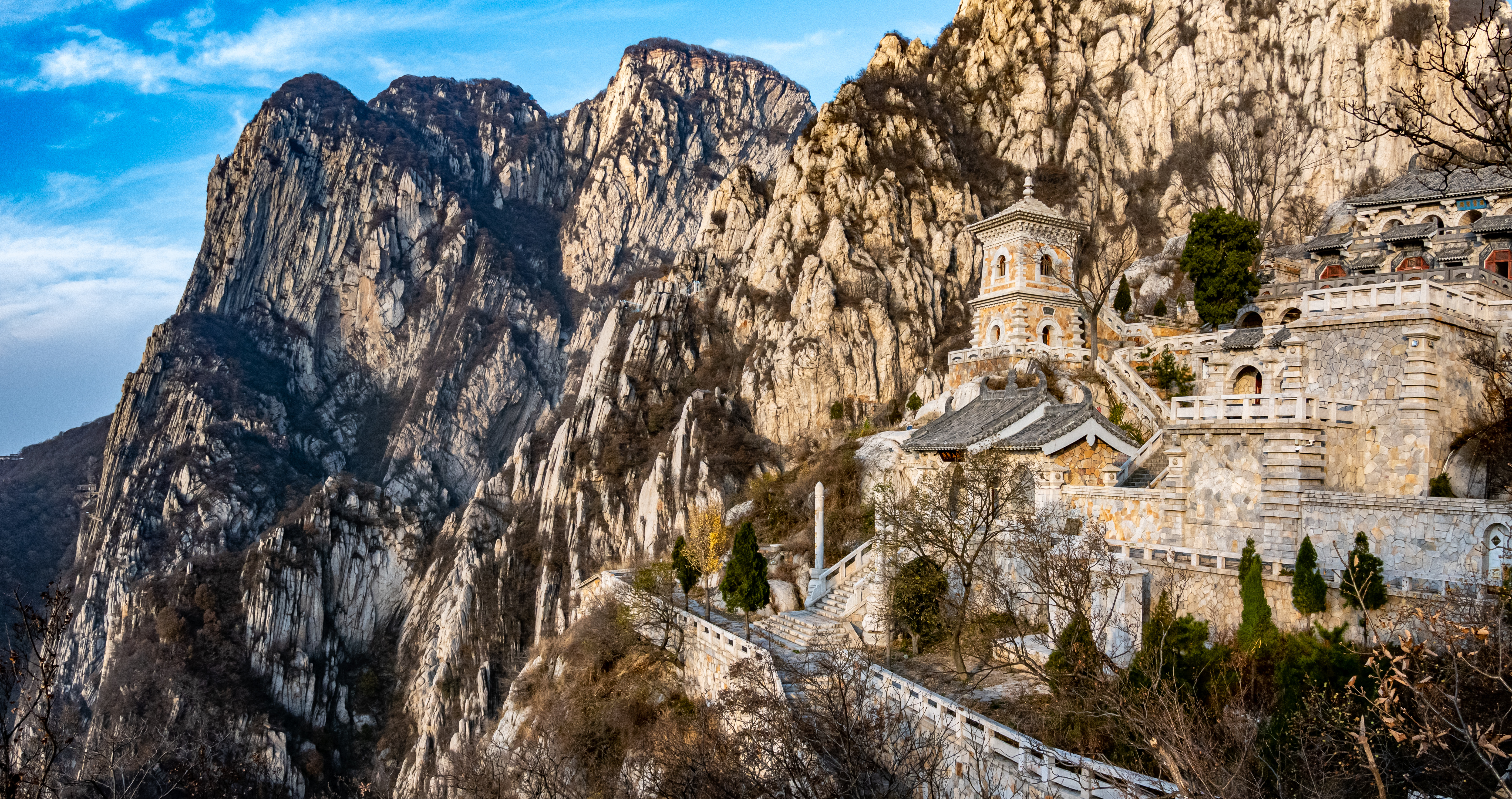 LE MONTAGNE SACRE DELLA CINA