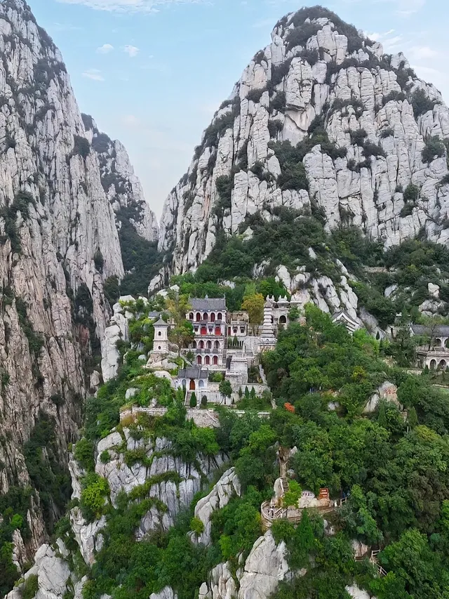 LE MONTAGNE SACRE DELLA CINA