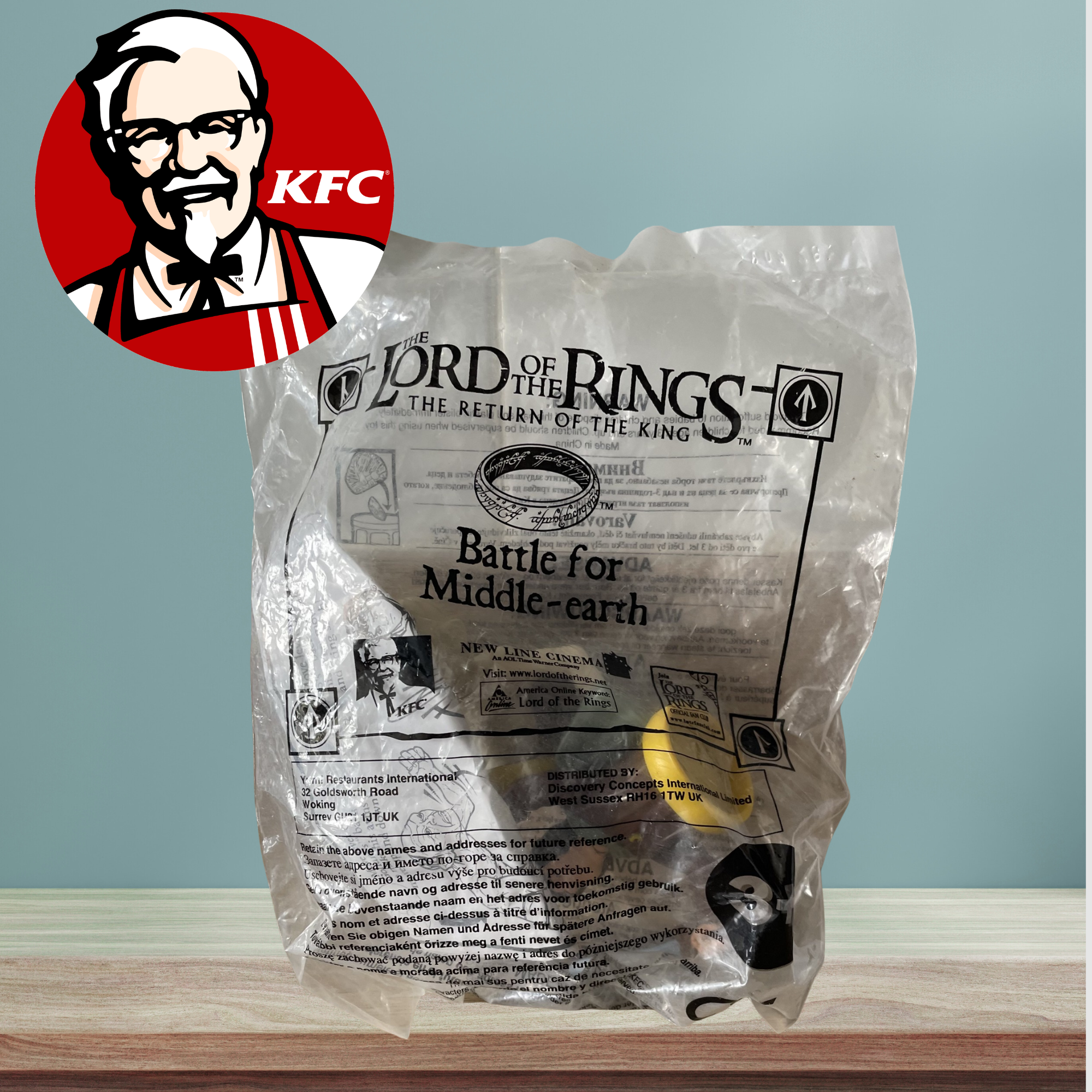 Lord of the Rings - Return of the King KFC toy - Frodo vs Gollum in Packet
