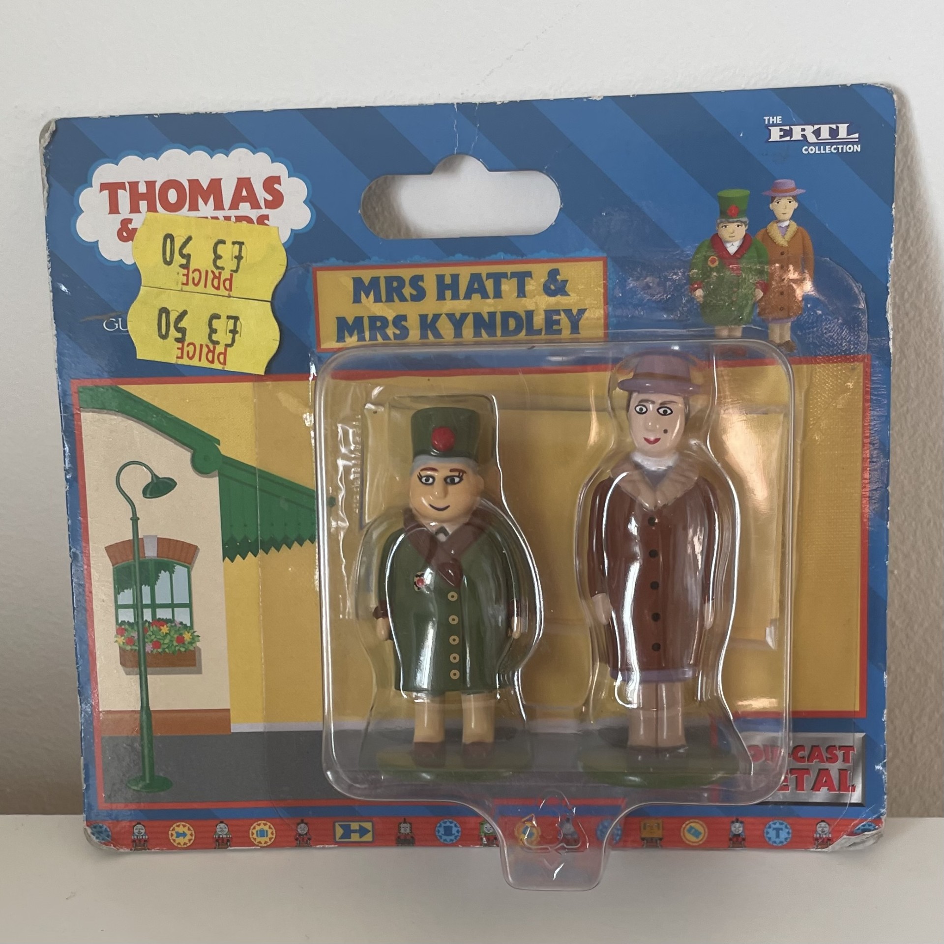 Thomas & Friends - Mrs Hat & Mrs Kyndley Carded - NO. 14 - ERTL 2002