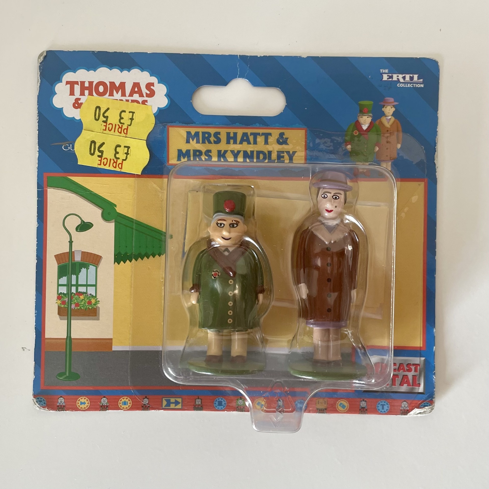 Thomas & Friends - Mrs Hat & Mrs Kyndley Carded - NO. 14 - ERTL 2002