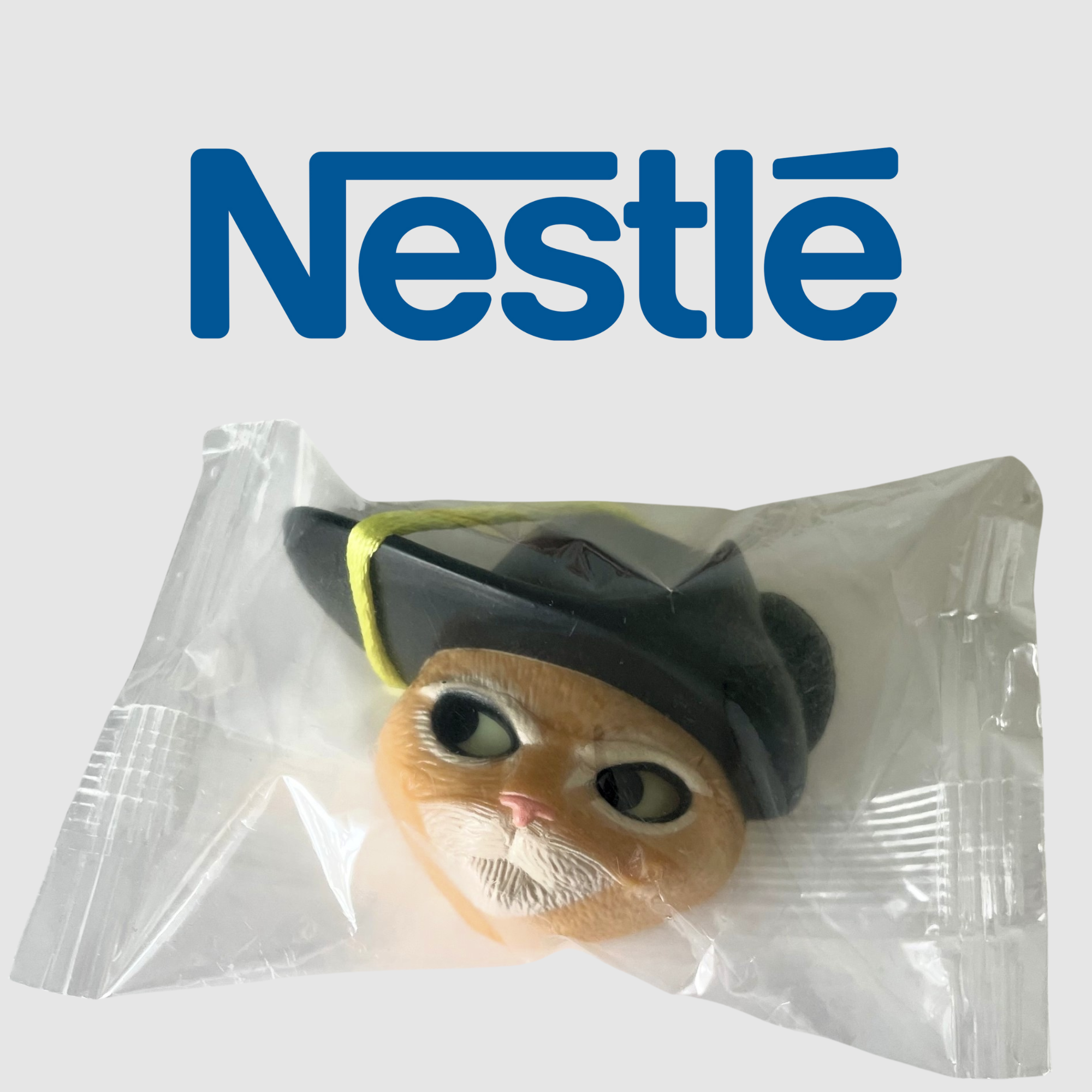 Nestle Shrek 2 Puss in Boots Fun Faces Cereal Toy 2004