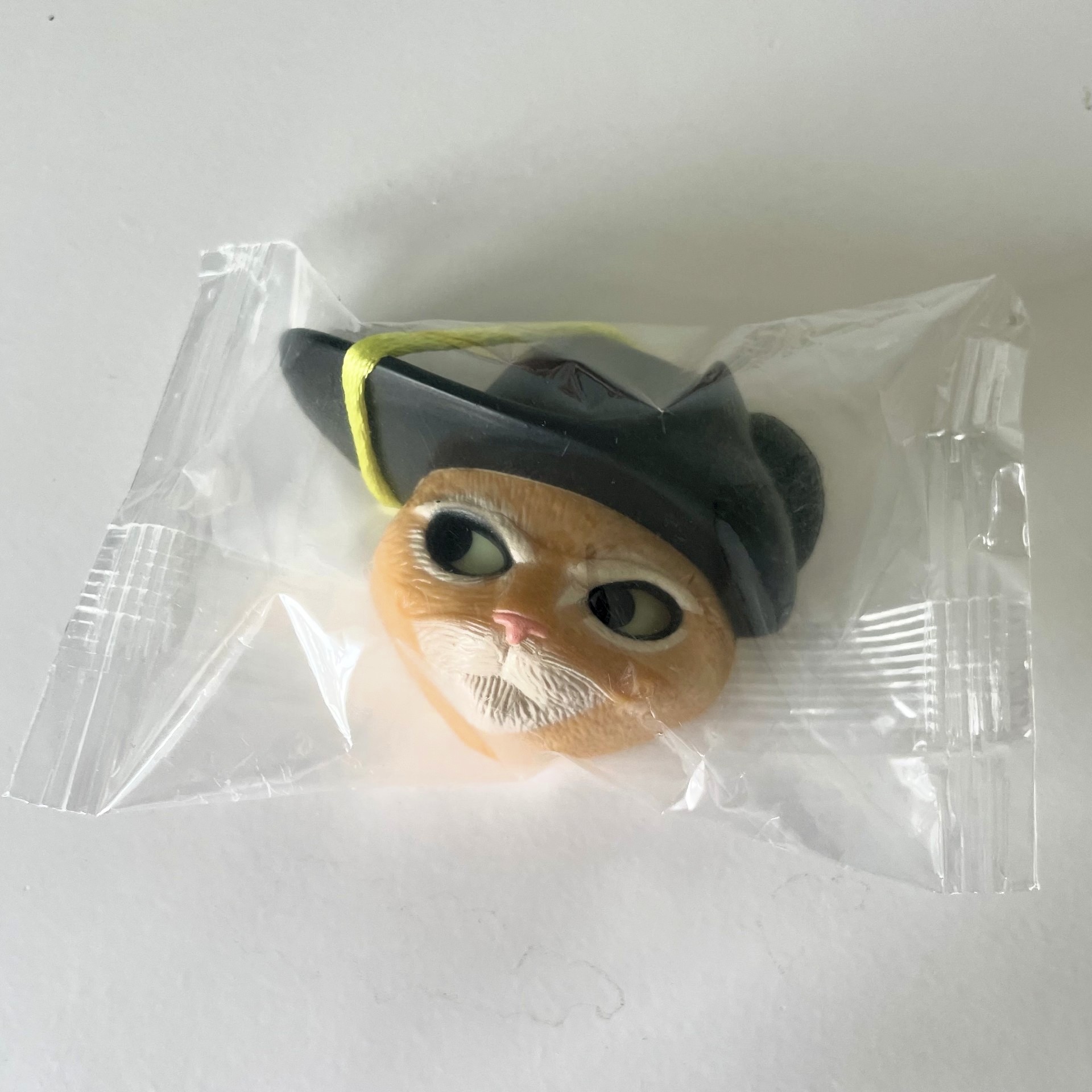 Nestle Shrek 2 Puss in Boots Fun Faces Cereal Toy 2004