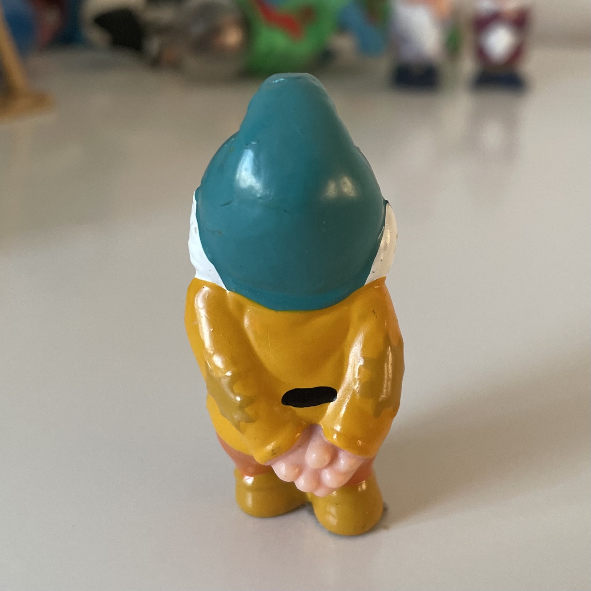 Vintage Disney Store Snow White Dwarf - Bashful Mini Figure 722