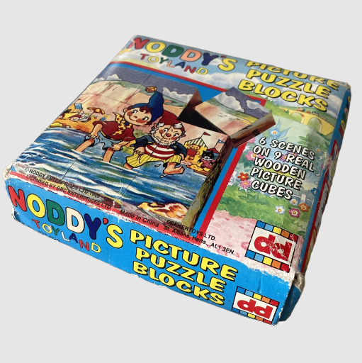 Vintage Noddy's Toyland Picture Wooden Puzzle Blocks 1990