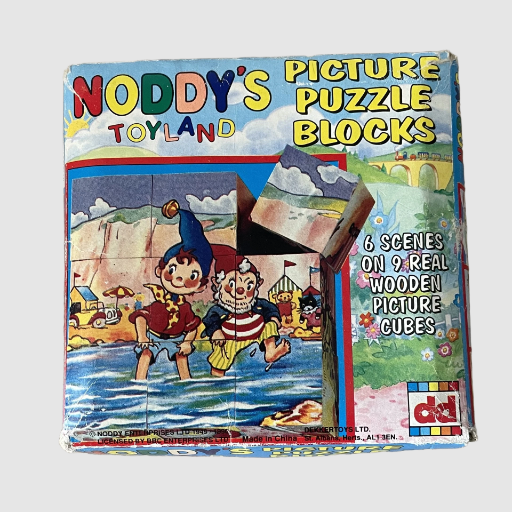 Vintage Noddy's Toyland Picture Wooden Puzzle Blocks 1990