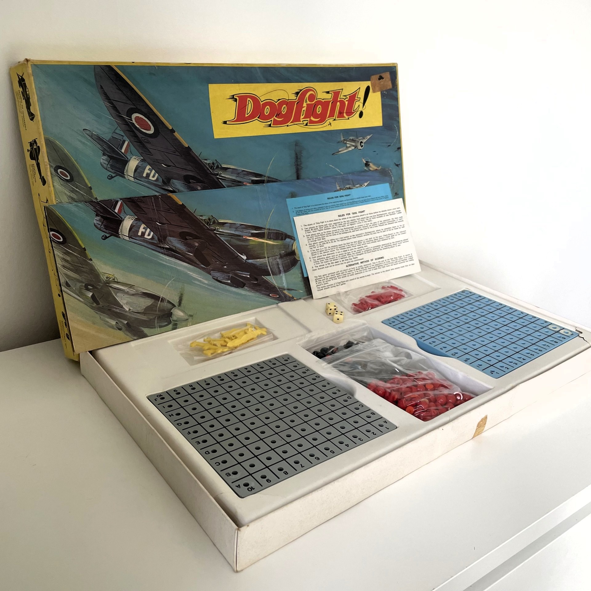 Rare Dogfight! Board Game - Vic-toy 1971