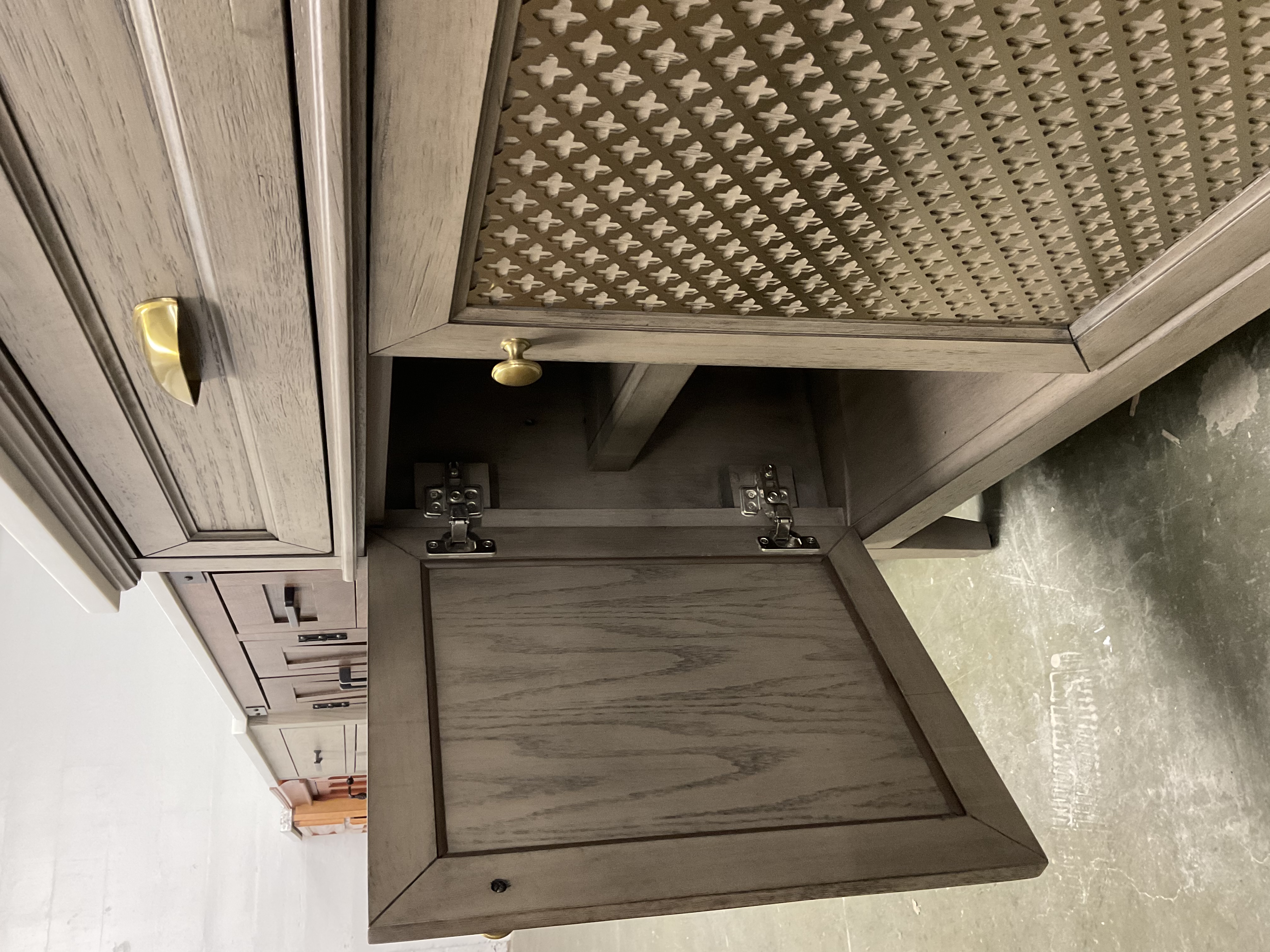 36”x22’’ Vanity with quartz top