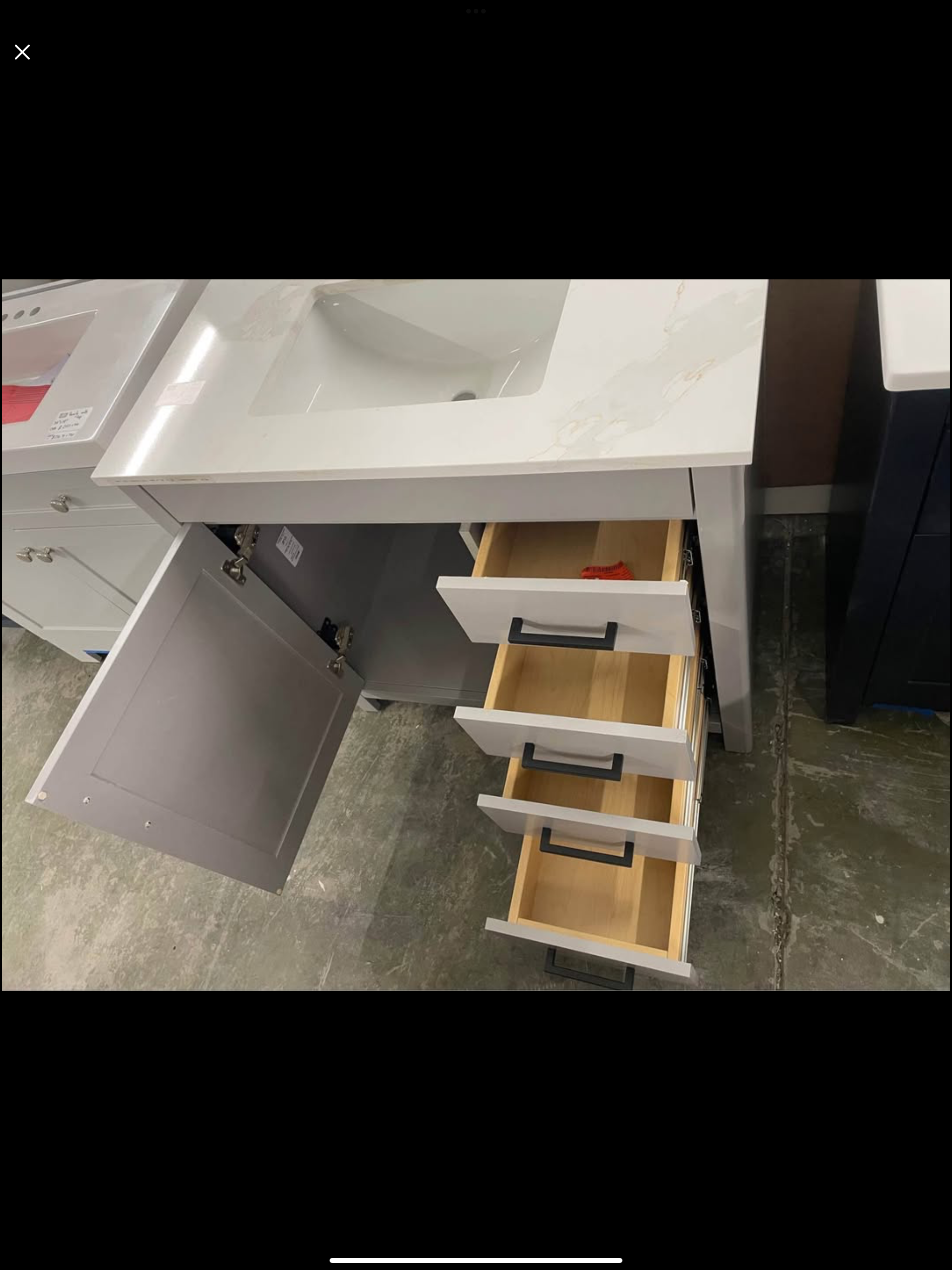 37”x22” vanity with quartz top