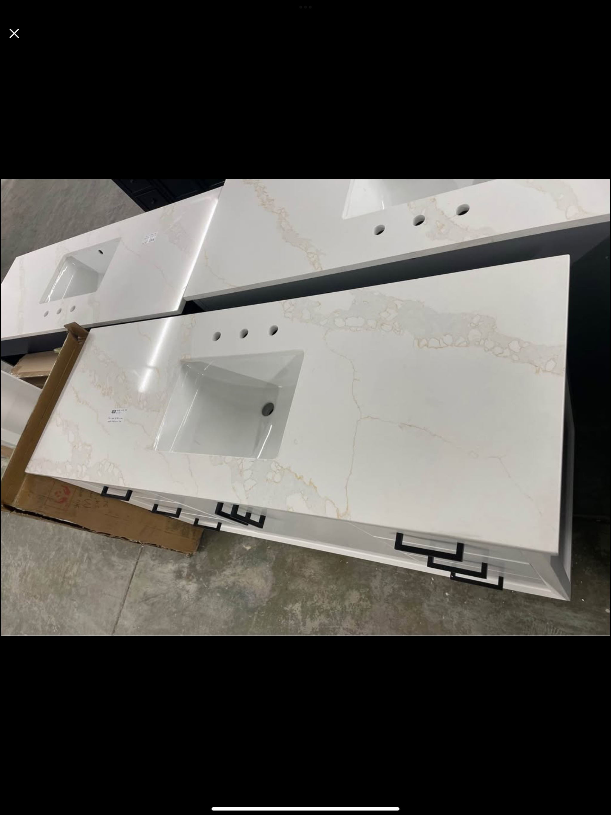 61”x22” vanity with quartz top