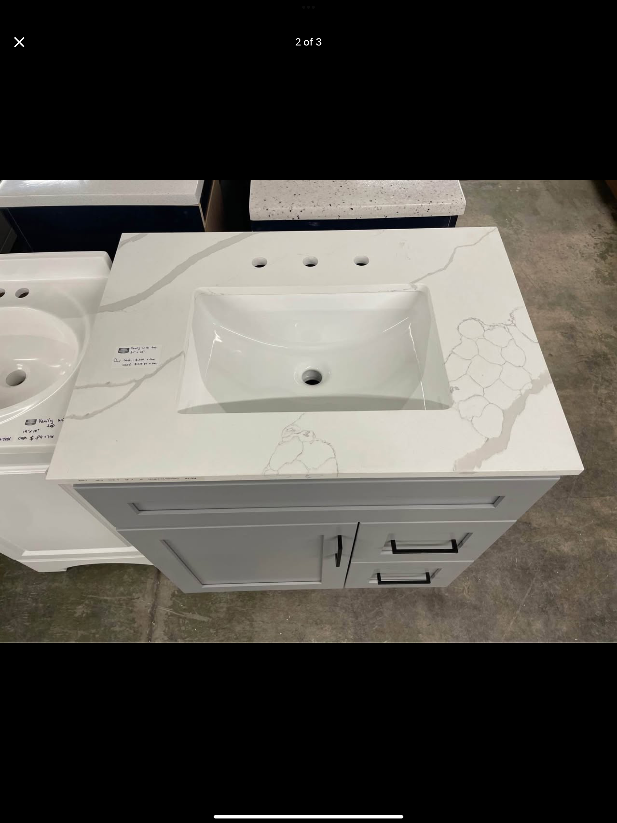 31"x22” vanity with quartz top