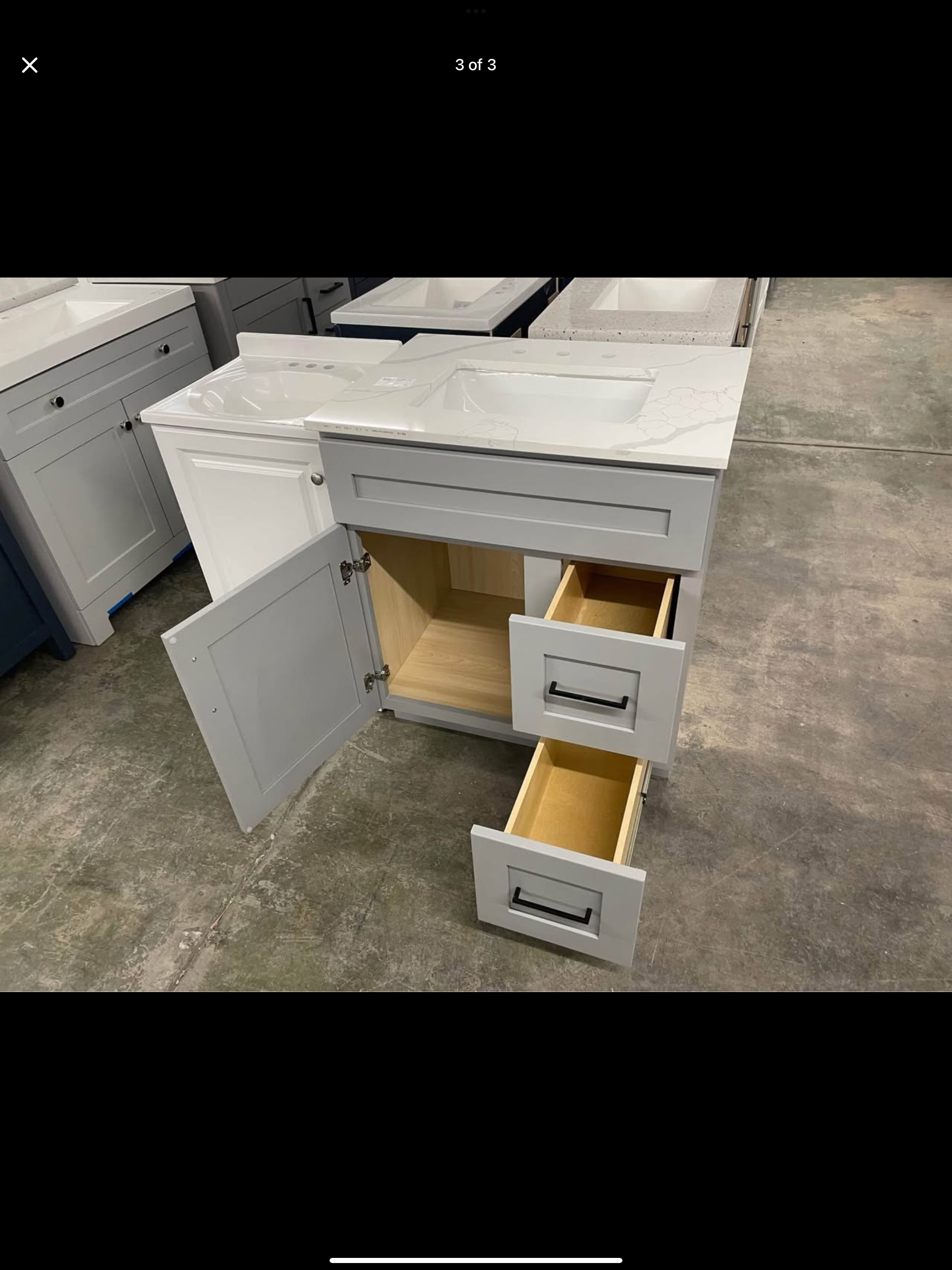 31"x22” vanity with quartz top