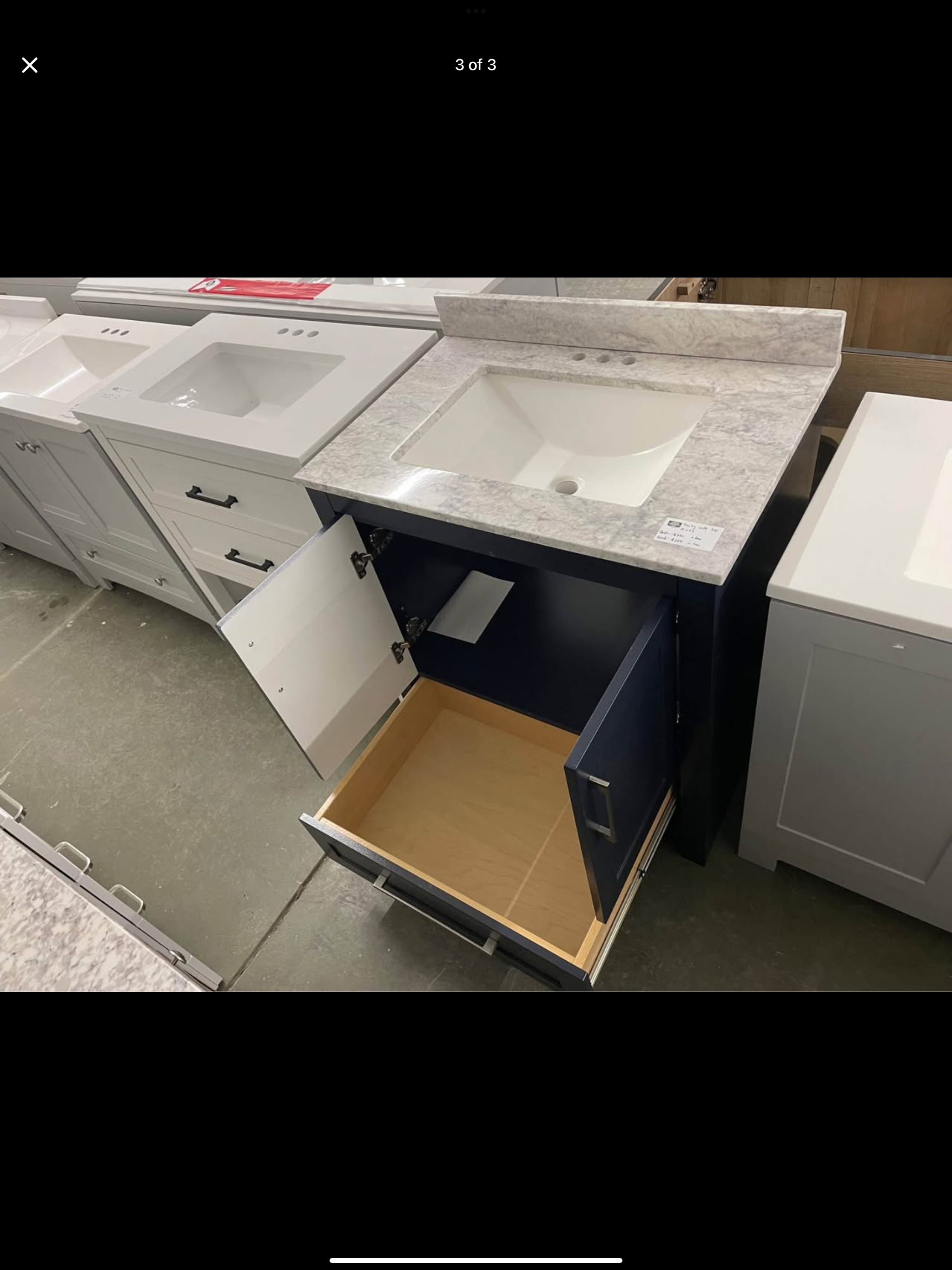 31”x22” vanity with top