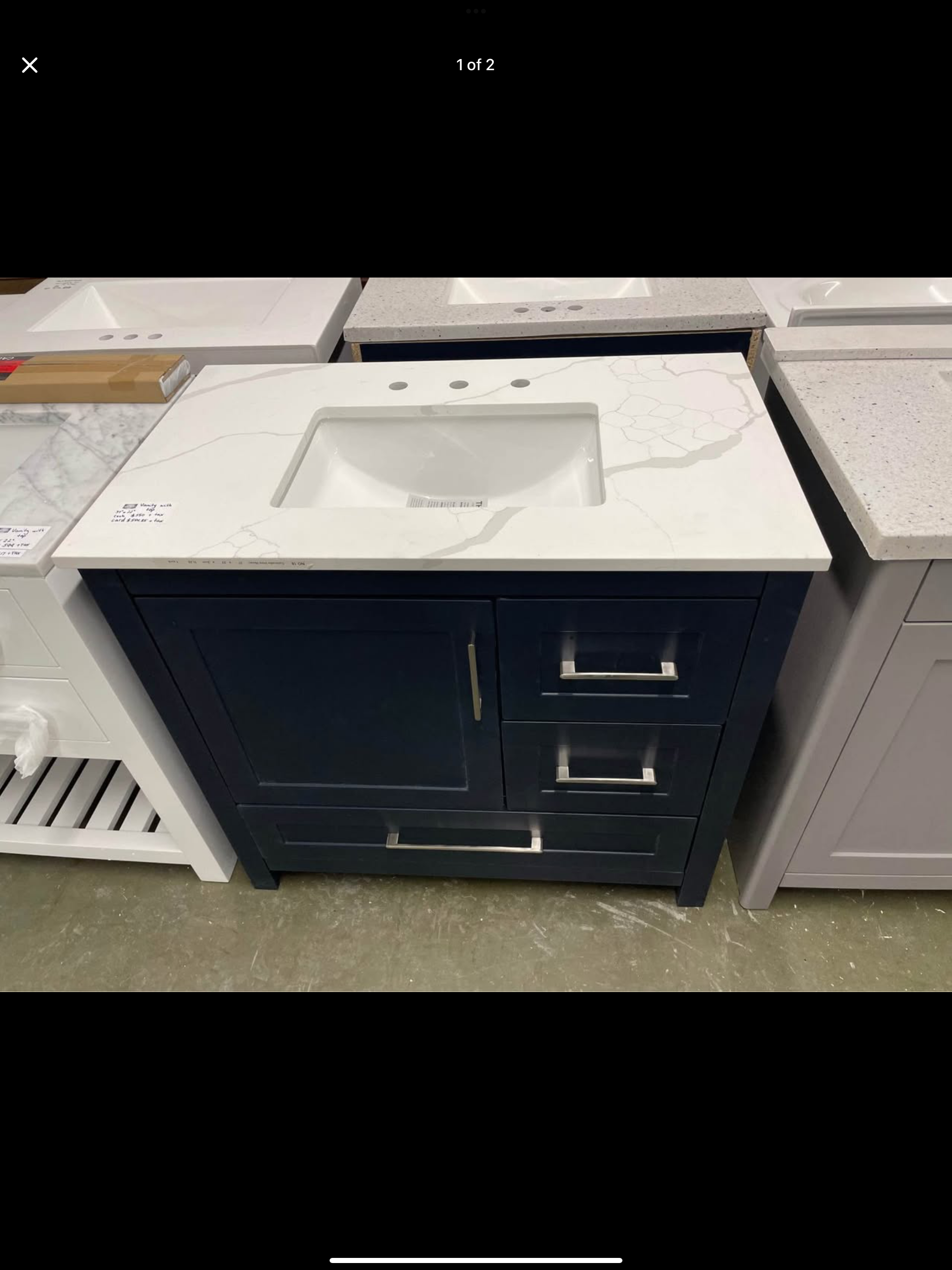 37”x22” vanity with quartz top