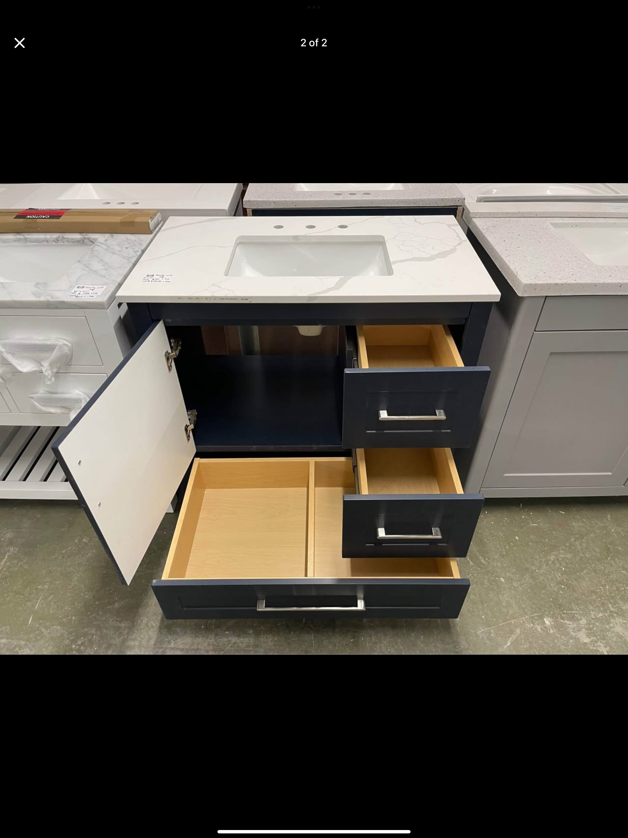 37”x22” vanity with quartz top