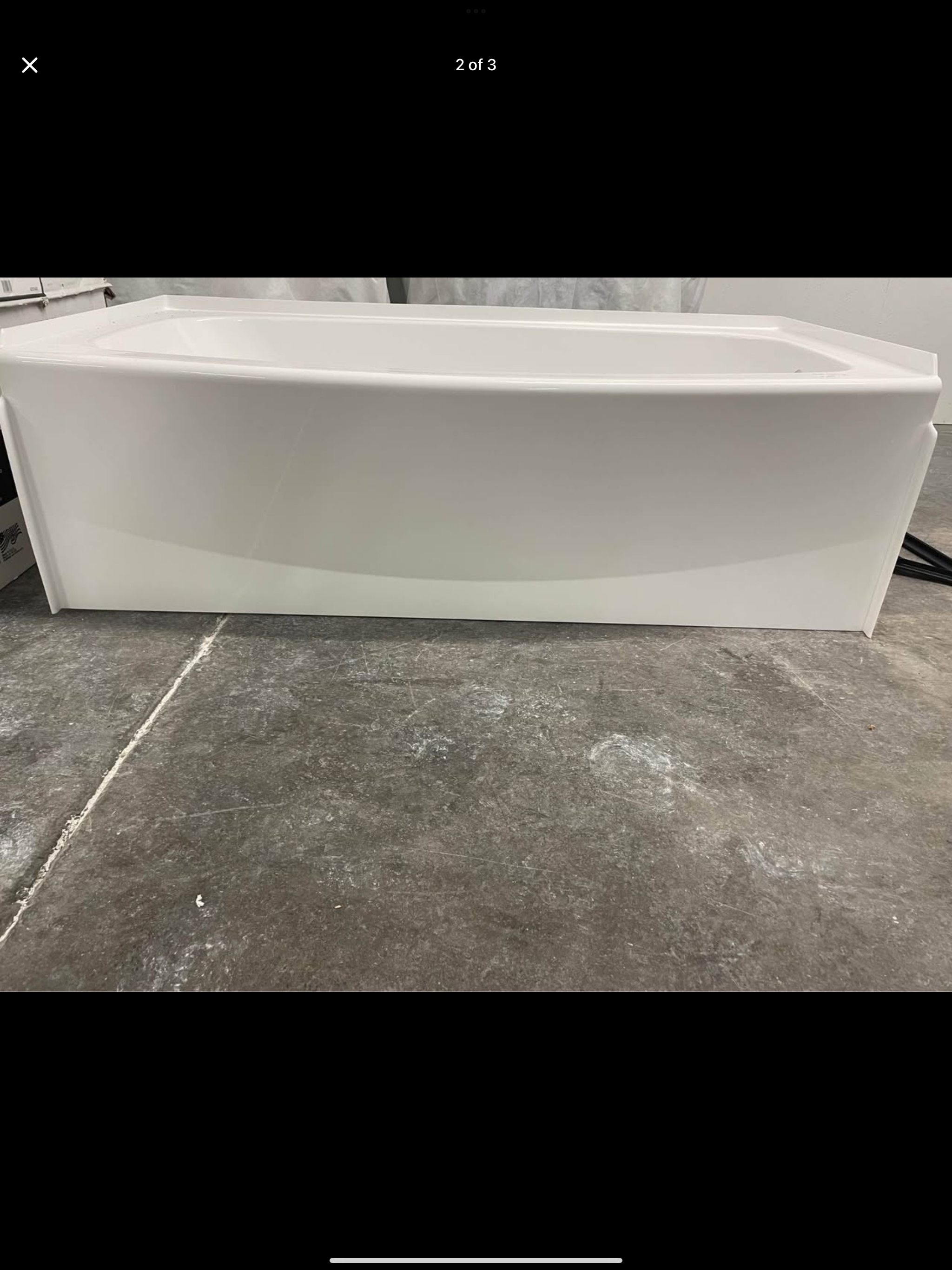 Bathtub 60 in. x 32 in DELTA