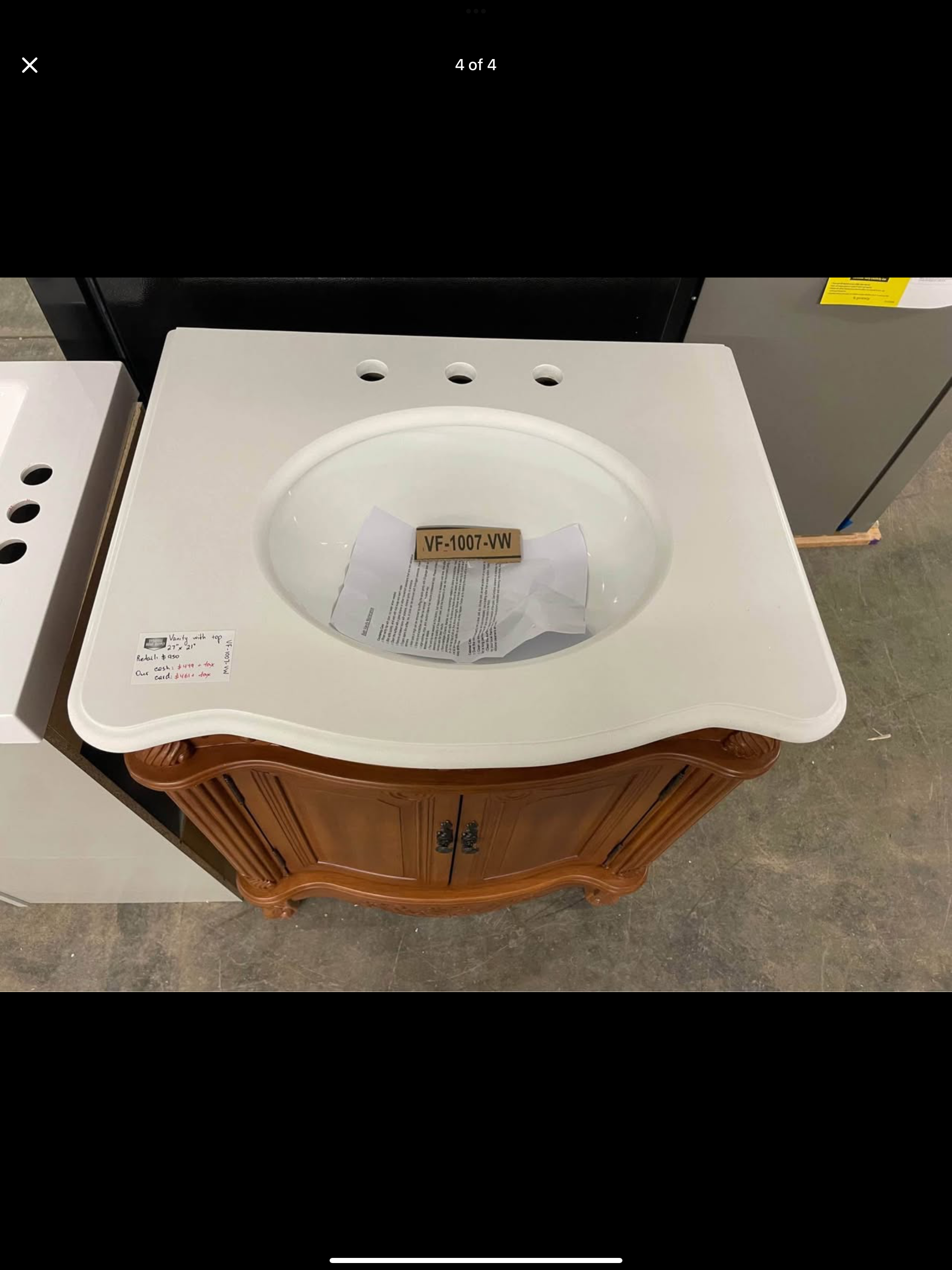 Vanity 27”x21” with quartz top Model: VF-1007-VW