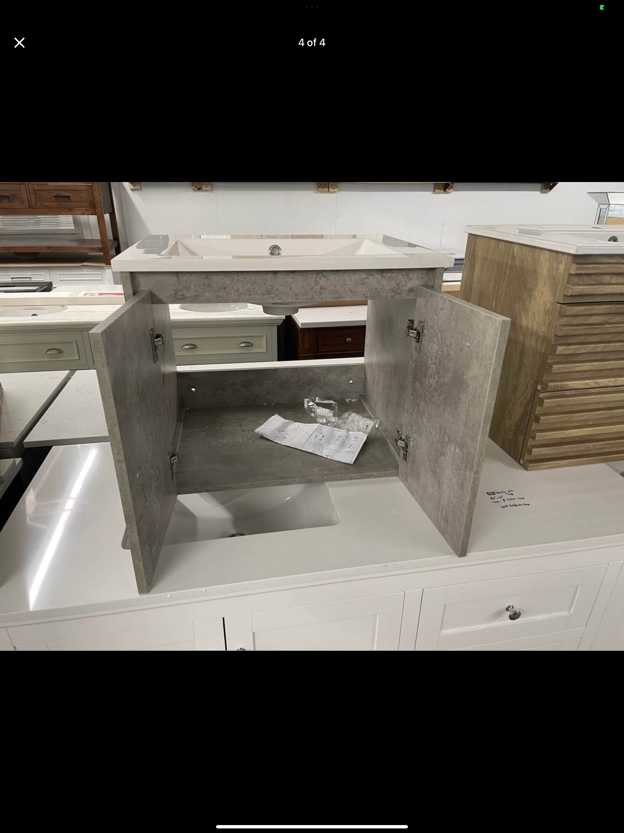Vanity 24”x19” with top wall mount Model: VF44024CG