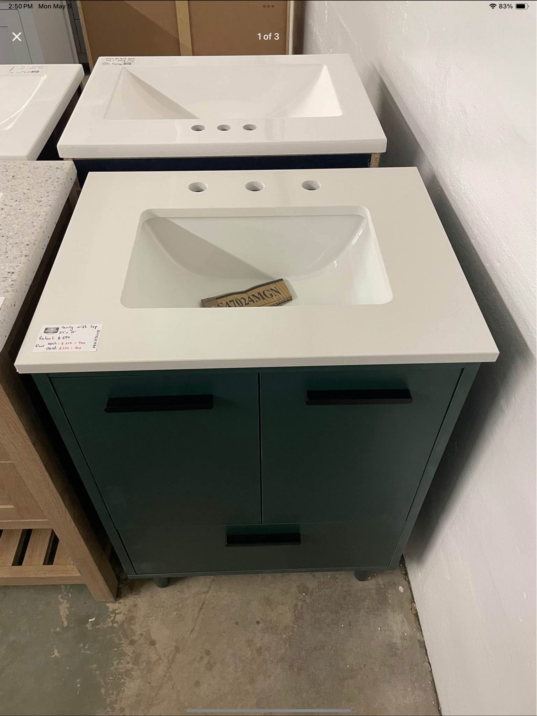 24”x19” vanity with top