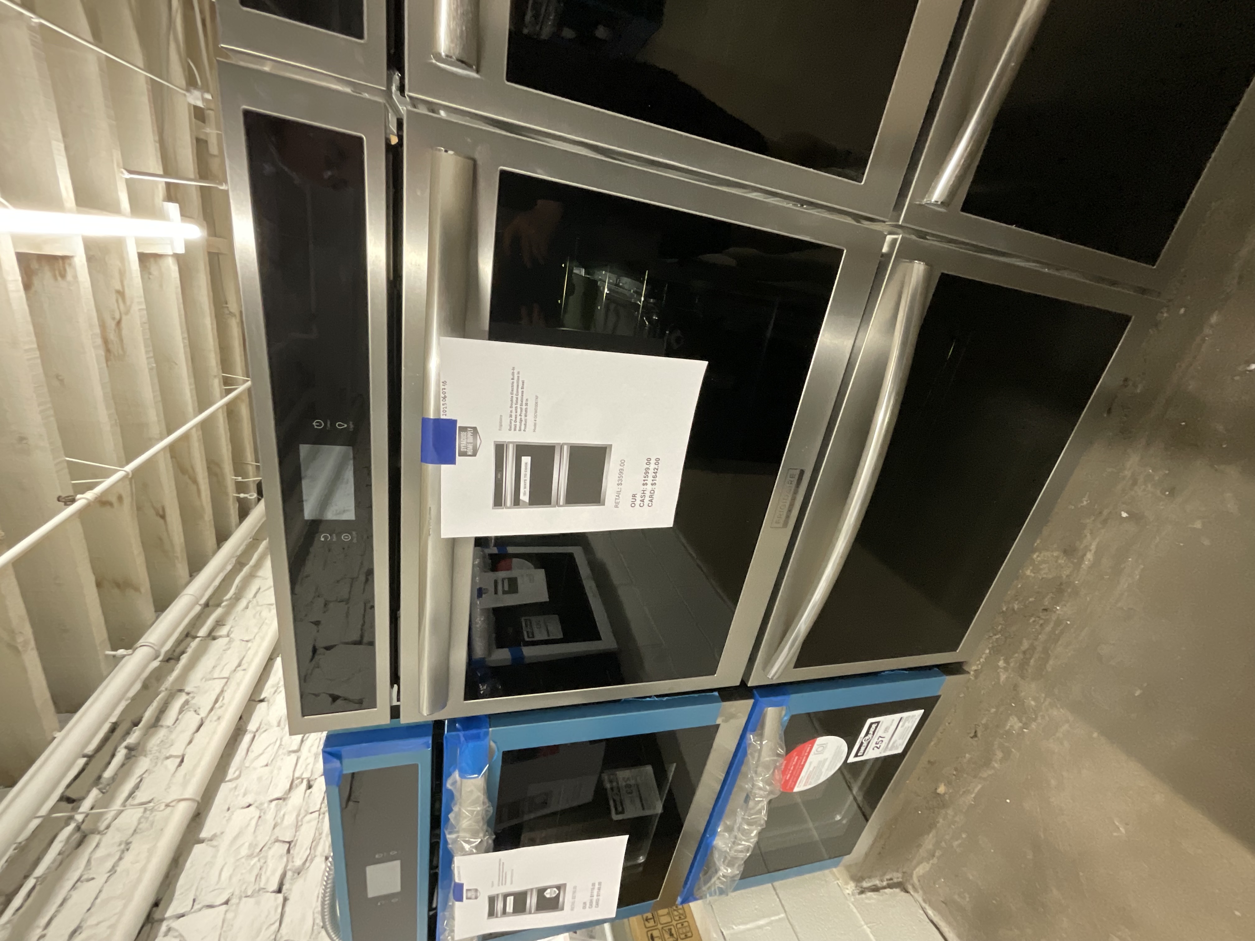 Frigidaire Gallery 30 in. Double Electric Built-In Wall Oven with Total Convection in Smudge-Proof Stainless Steel SKU 2025060716